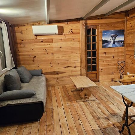 Chalet Banane Devant Piscine, A 6Km Du Festival De Piano De La Roque D'Antheron Rognes Екстериор снимка