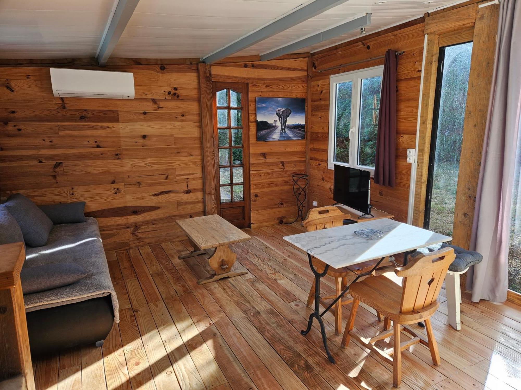 Chalet Banane Devant Piscine, A 6Km Du Festival De Piano De La Roque D'Antheron Rognes Екстериор снимка