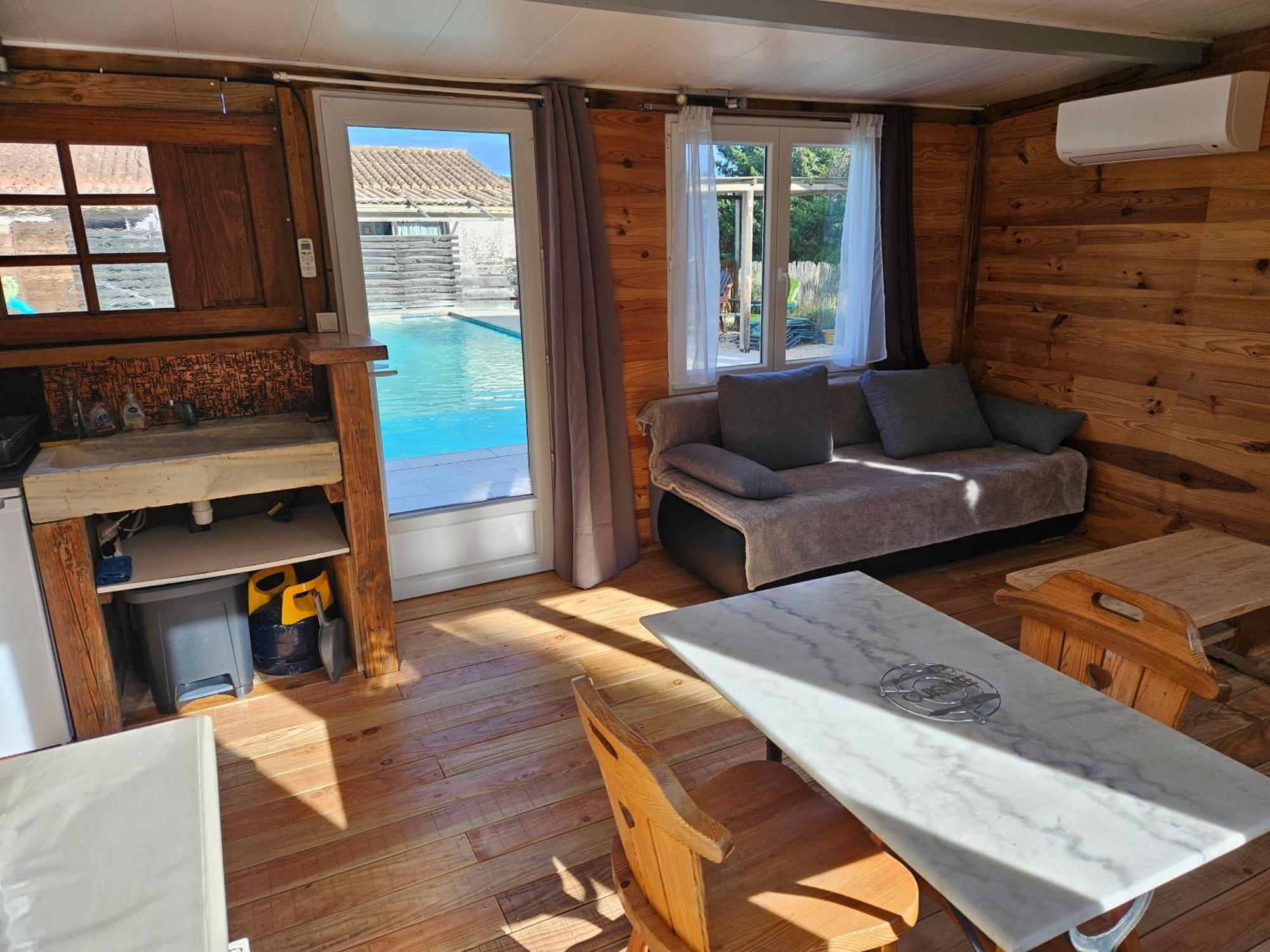 Chalet Banane Devant Piscine, A 6Km Du Festival De Piano De La Roque D'Antheron Rognes Екстериор снимка